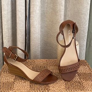 CL Laundry Tan Tiffanie Sandal 9 Heel